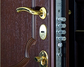 Замена замка на металлической двери Legran в Козельске